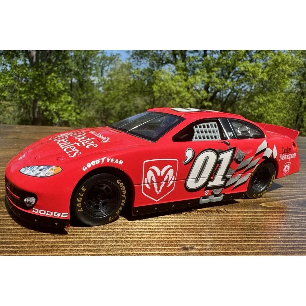 2001 Racing Champions Dodge Motorsports 01 Intrepid RT NASCAR 1/24 Diecast